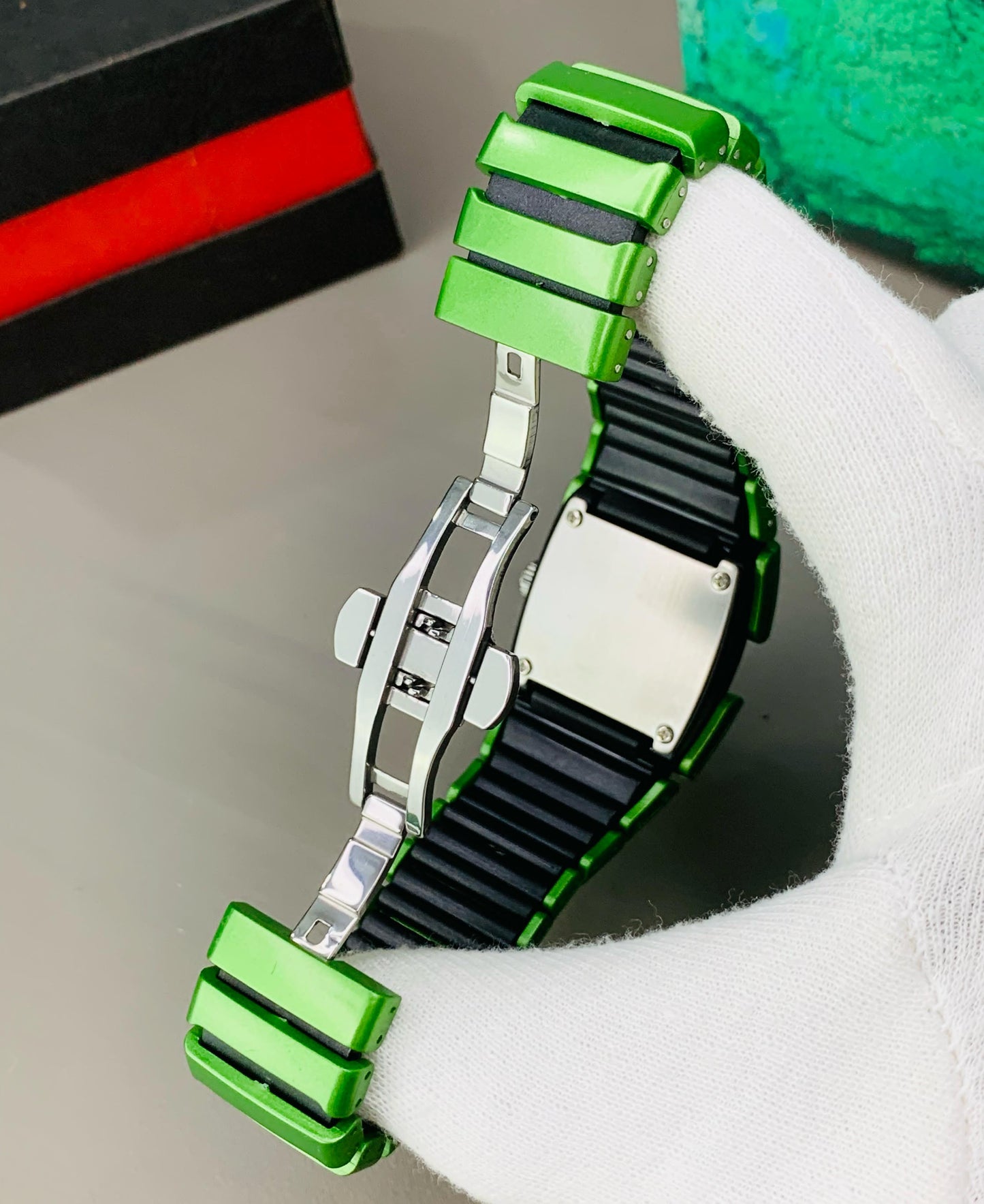 Nike Square Dial Men’s Watch – Modern & Bold Design