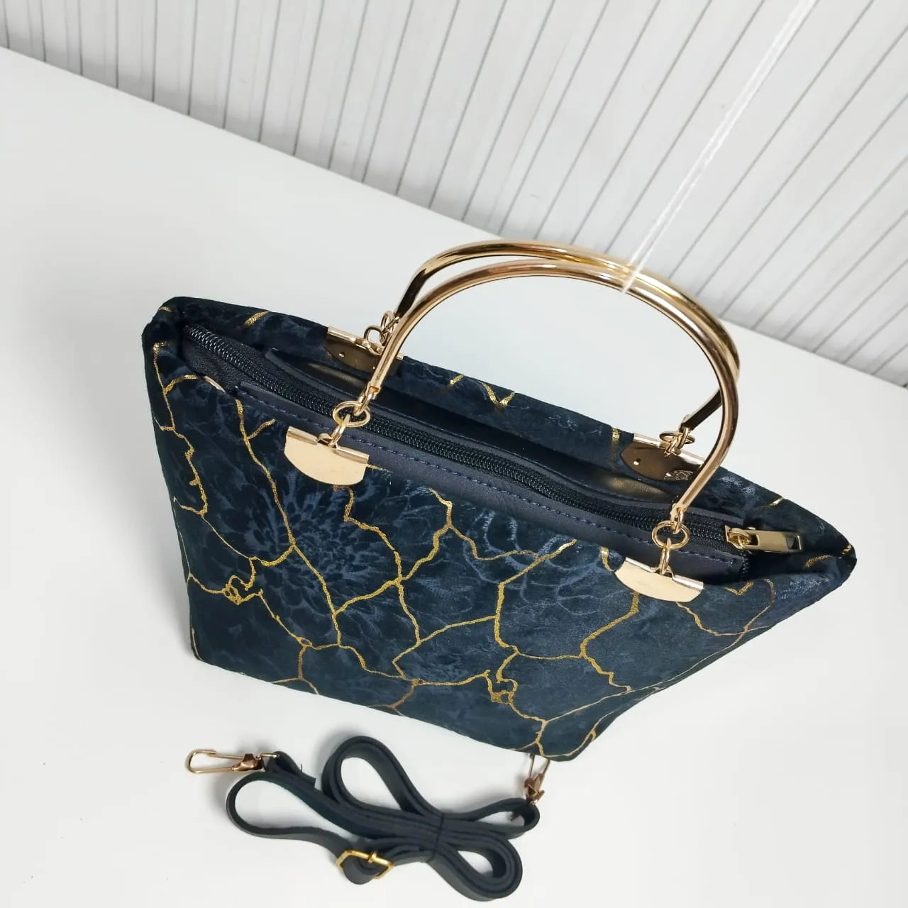 Zushaam- Leather Handbag for girls