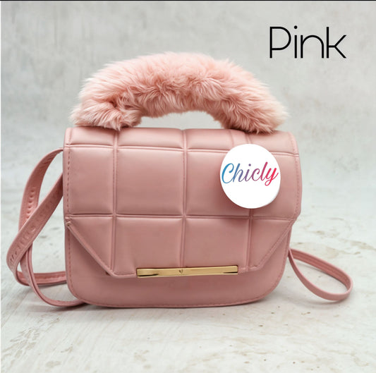 "Chicly: Handbags Elevate Your Style with Trendsetting Handbags for Girls