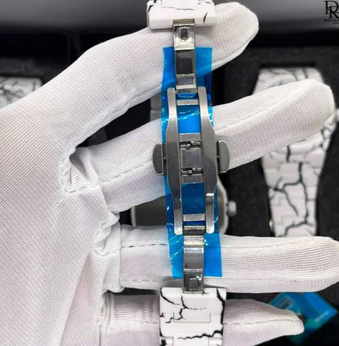 Latest Aura Watch - White & Black Marble design